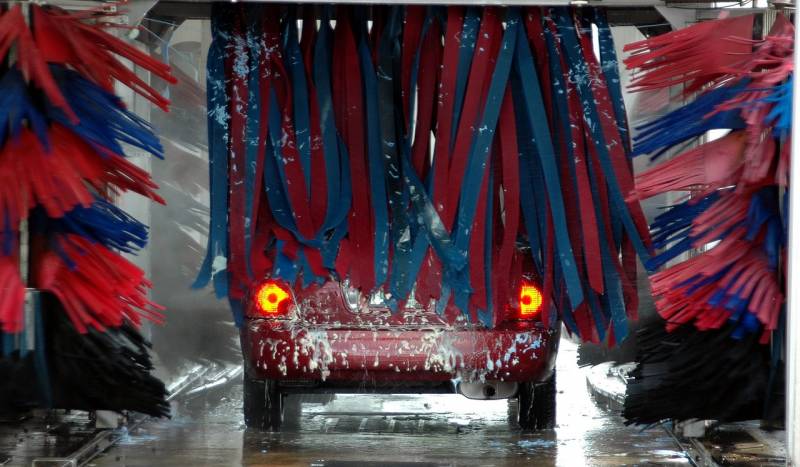 2 avantages de confier le nettoyage de votre véhicule à un professionnel